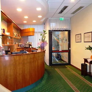 3* Hotel Select